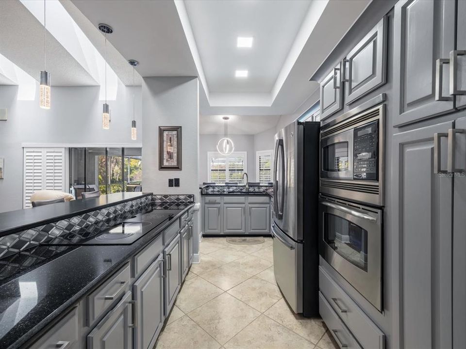 En Venta: $765,000 (3 camas, 2 baños, 2316 Pies cuadrados)