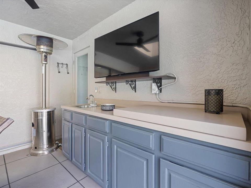 En Venta: $765,000 (3 camas, 2 baños, 2316 Pies cuadrados)