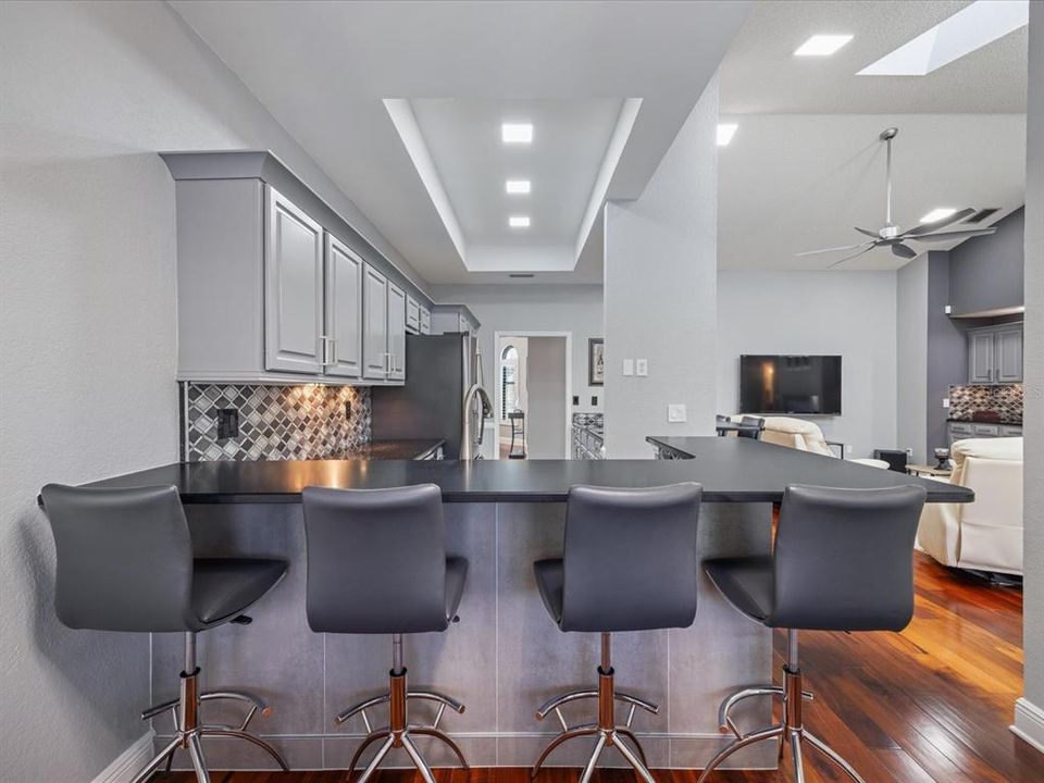 En Venta: $765,000 (3 camas, 2 baños, 2316 Pies cuadrados)