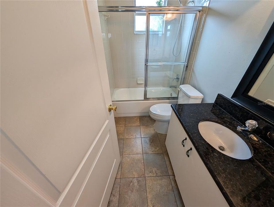 В аренду: $1,950 (3 спален, 2 ванн, 1394 Квадратных фут)