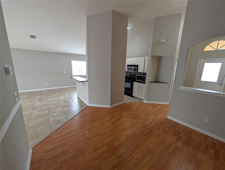 В аренду: $1,950 (3 спален, 2 ванн, 1394 Квадратных фут)