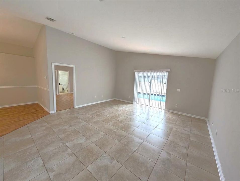 В аренду: $1,950 (3 спален, 2 ванн, 1394 Квадратных фут)