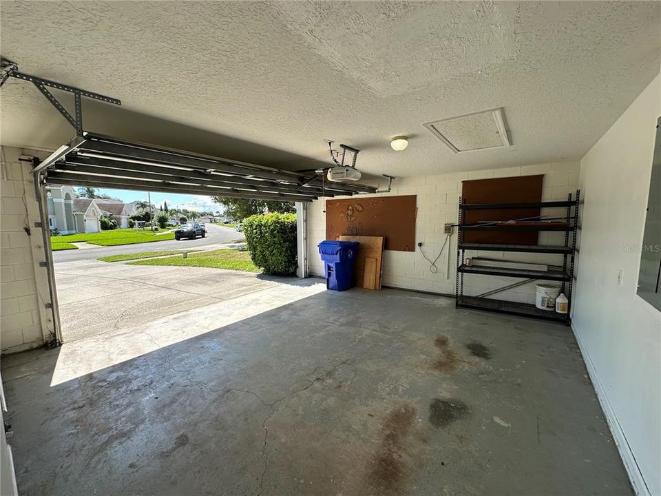 En Renta: $2,525 (4 camas, 2 baños, 1913 Pies cuadrados)