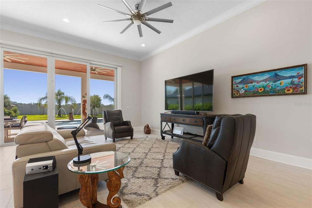 En Venta: $999,997 (3 camas, 2 baños, 2949 Pies cuadrados)