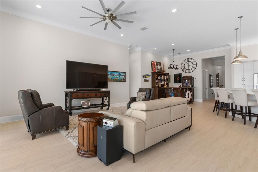En Venta: $999,997 (3 camas, 2 baños, 2949 Pies cuadrados)