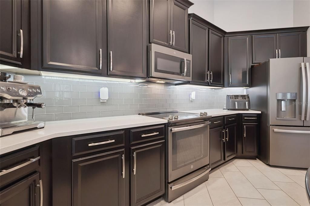 For Sale: $499,000 (3 beds, 2 baths, 1753 Square Feet)