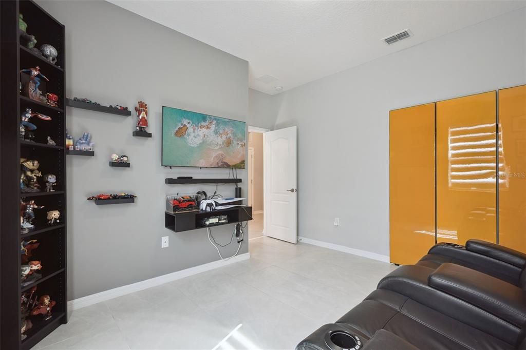 For Sale: $499,000 (3 beds, 2 baths, 1753 Square Feet)