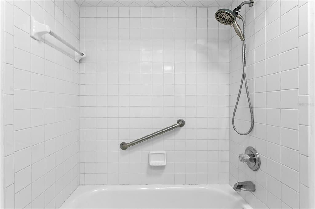 В аренду: $3,800 (3 спален, 2 ванн, 1611 Квадратных фут)
