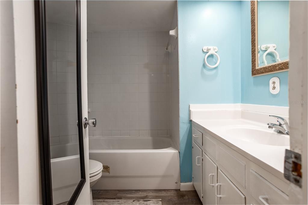 For Sale: $860,000 (9 beds, 0 baths, 4312 Square Feet)