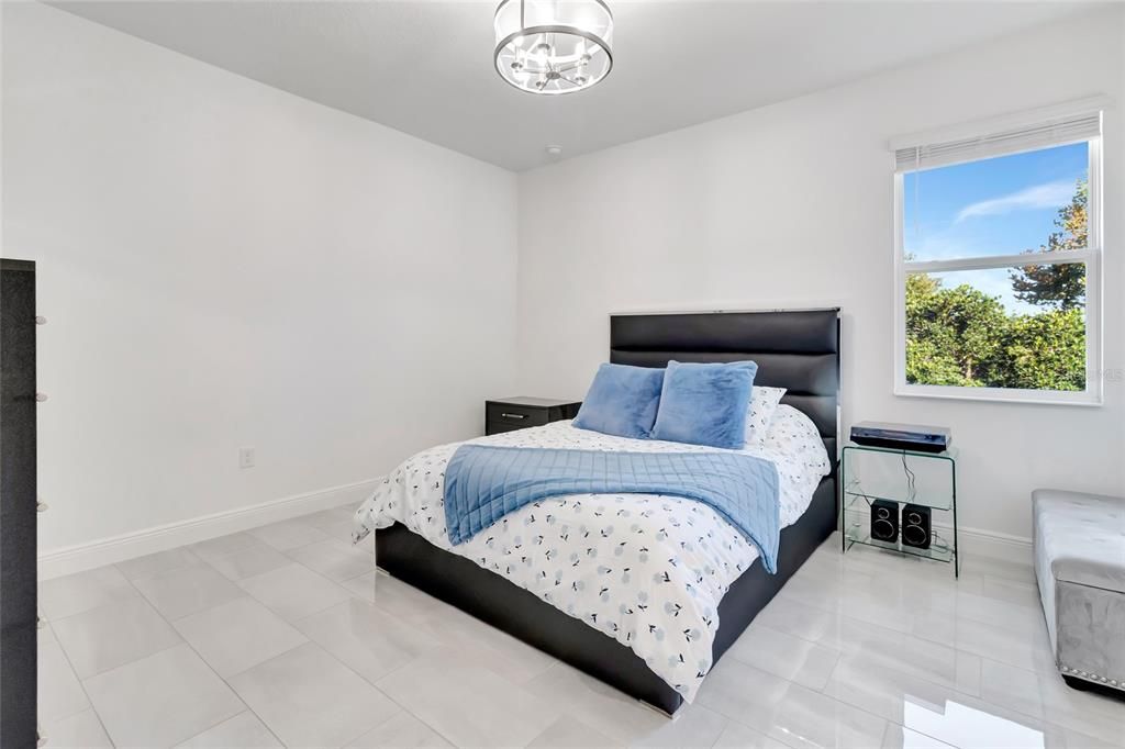 For Sale: $1,250,000 (5 beds, 3 baths, 3617 Square Feet)