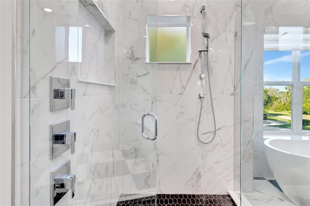 For Sale: $1,250,000 (5 beds, 3 baths, 3617 Square Feet)