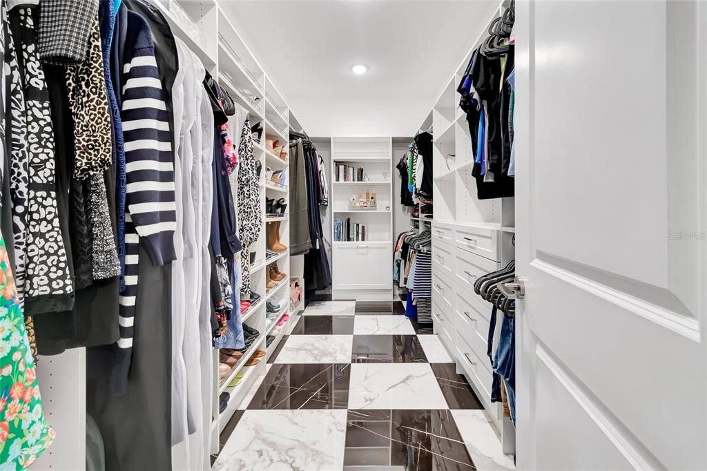 For Sale: $1,250,000 (5 beds, 3 baths, 3617 Square Feet)
