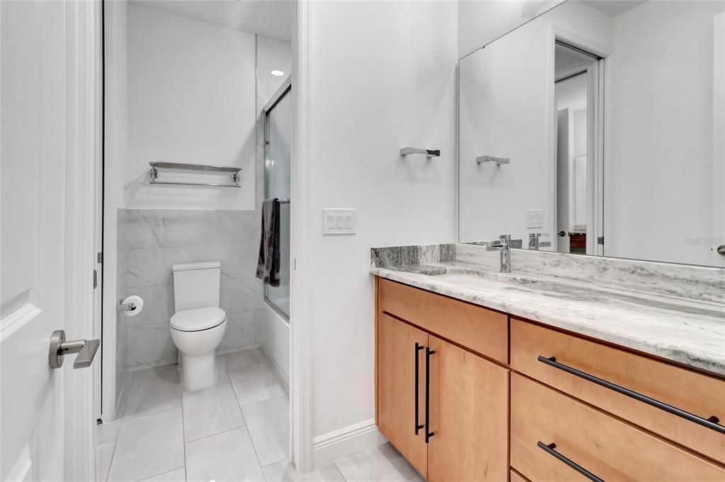 For Sale: $1,250,000 (5 beds, 3 baths, 3617 Square Feet)