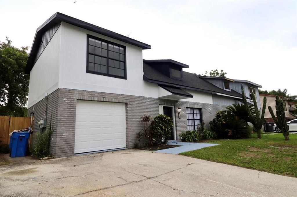 For Rent: $2,000 (3 beds, 2 baths, 1245 Square Feet)