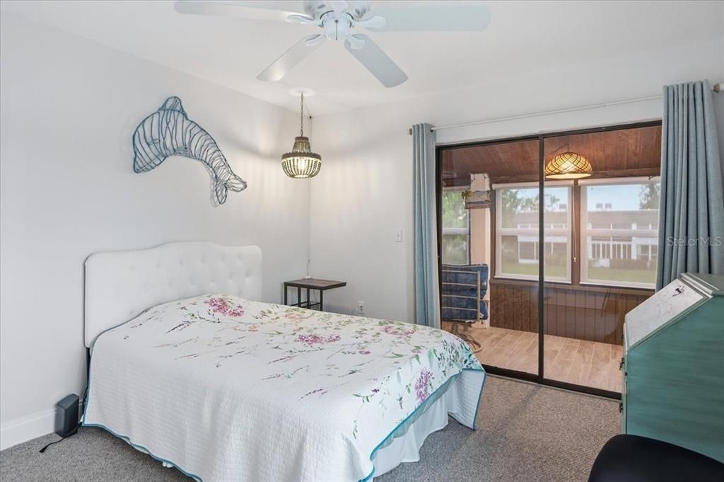 For Rent: $2,900 (2 beds, 2 baths, 925 Square Feet)