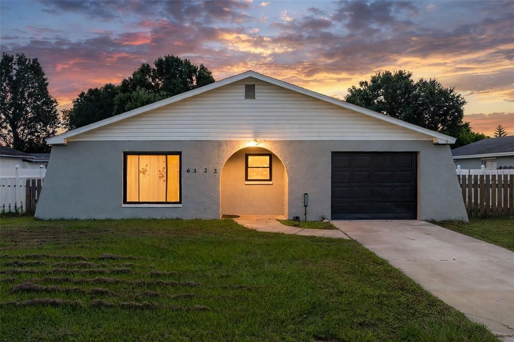 En Venta: $399,900 (4 camas, 2 baños, 1378 Pies cuadrados)