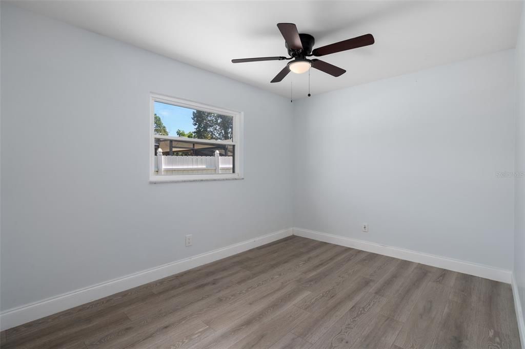 En Venta: $399,900 (4 camas, 2 baños, 1378 Pies cuadrados)