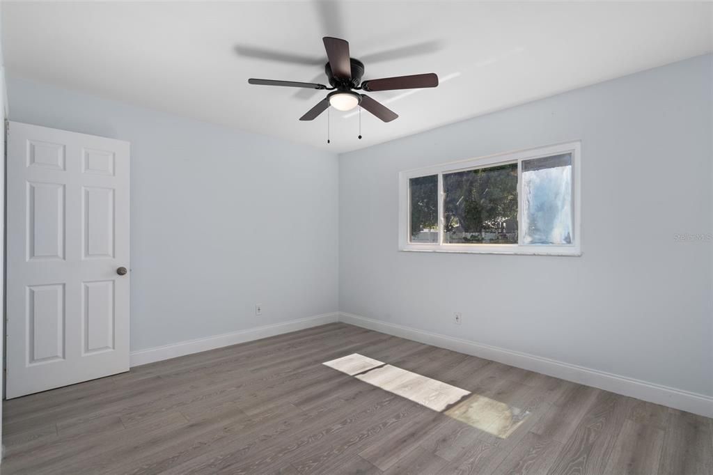 En Venta: $399,900 (4 camas, 2 baños, 1378 Pies cuadrados)