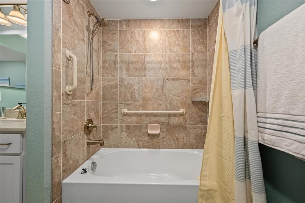 На продажу: $449,000 (3 спален, 2 ванн, 1769 Квадратных фут)
