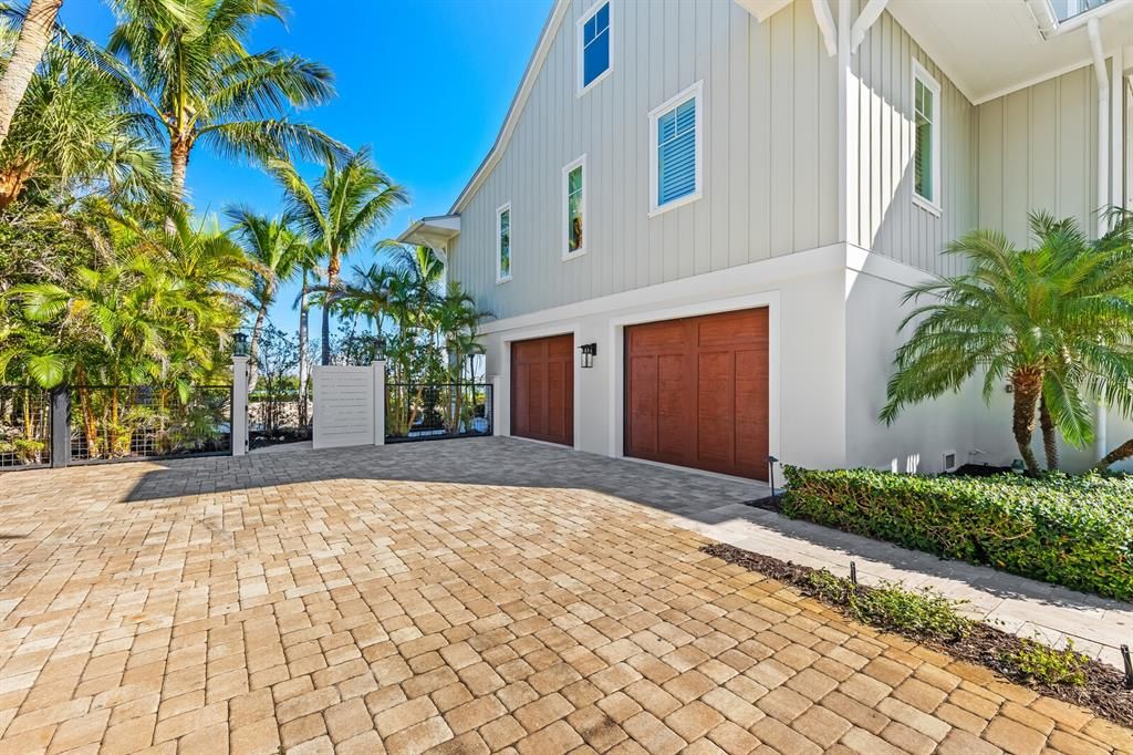 For Sale: $11,750,000 (5 beds, 5 baths, 5472 Square Feet)
