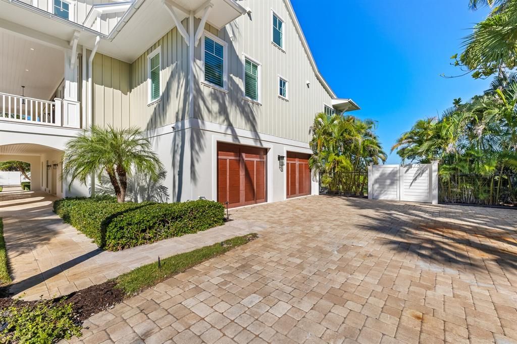For Sale: $11,750,000 (5 beds, 5 baths, 5472 Square Feet)