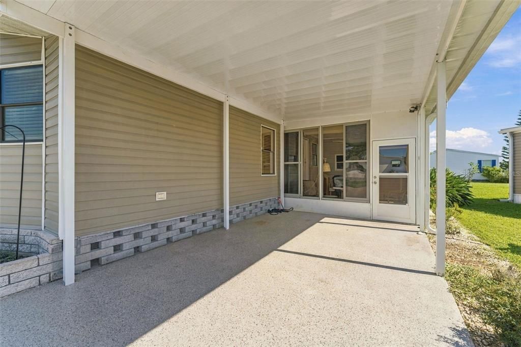На продажу: $162,000 (2 спален, 2 ванн, 1257 Квадратных фут)