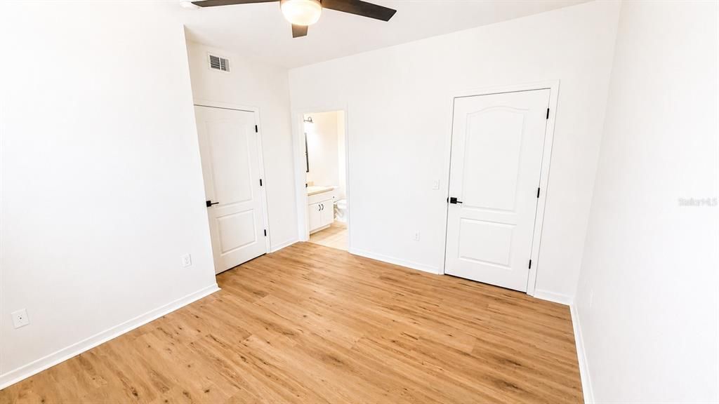 В аренду: $1,699 (2 спален, 2 ванн, 1069 Квадратных фут)