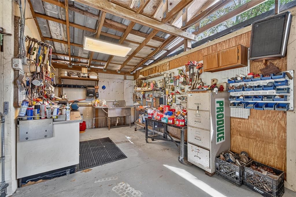 For Sale: $1,200,000 (1.00 acres)