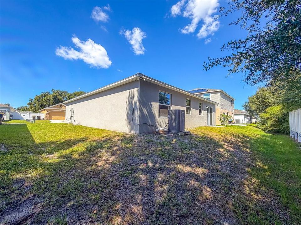 For Rent: $1,975 (3 beds, 2 baths, 1425 Square Feet)