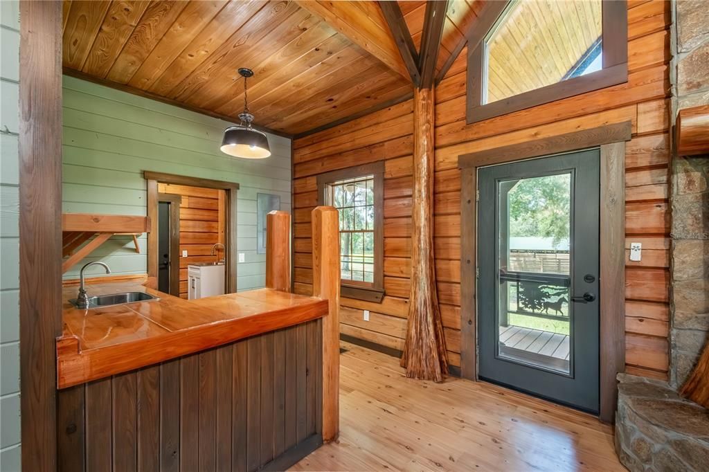 En Venta: $1,800,000 (3 camas, 3 baños, 2570.41 Pies cuadrados)