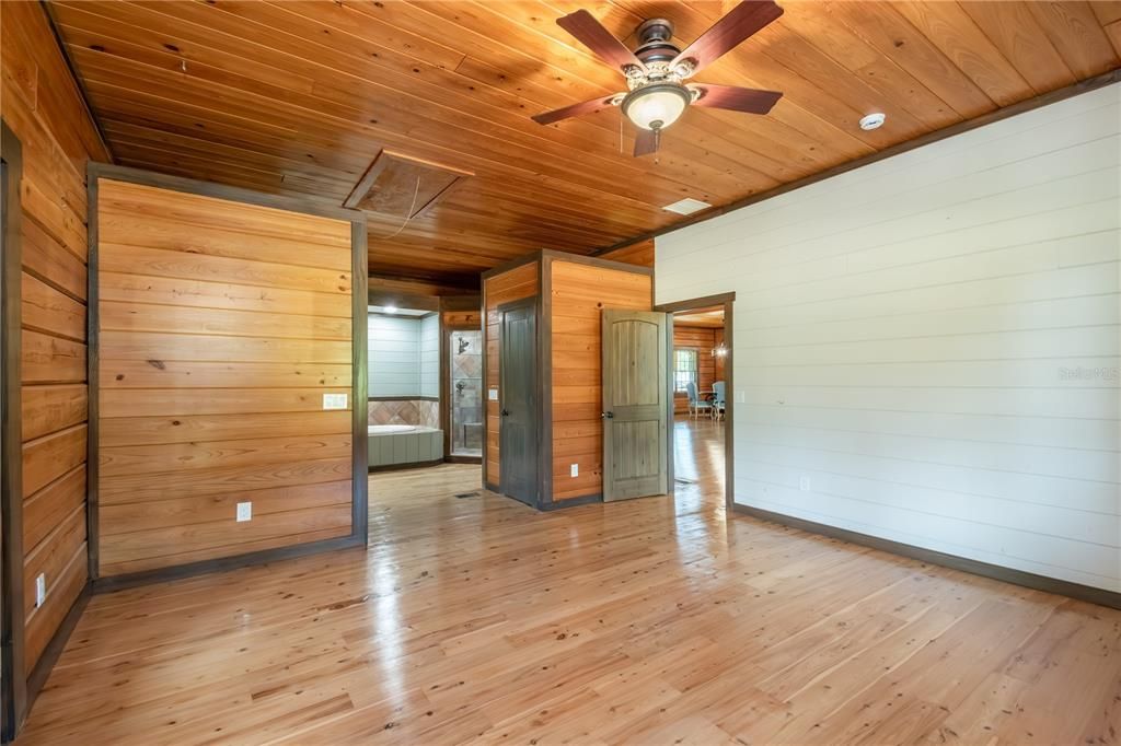 En Venta: $1,800,000 (3 camas, 3 baños, 2570.41 Pies cuadrados)