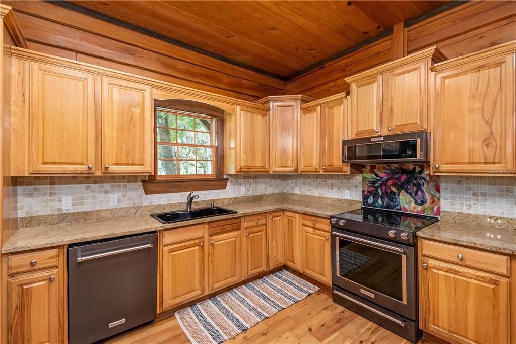 En Venta: $1,800,000 (3 camas, 3 baños, 2570.41 Pies cuadrados)