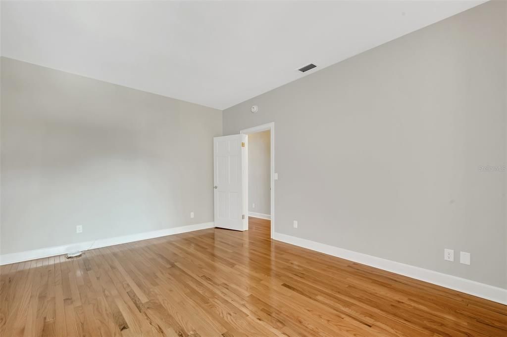 В аренду: $3,800 (3 спален, 2 ванн, 2854 Квадратных фут)