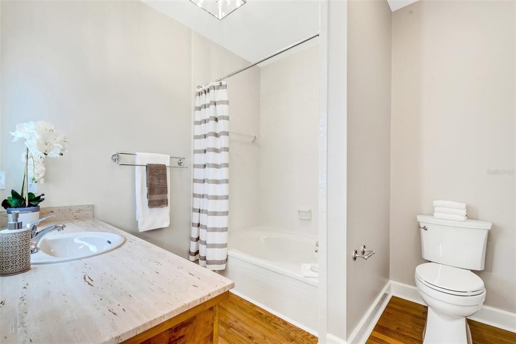 В аренду: $3,800 (3 спален, 2 ванн, 2854 Квадратных фут)