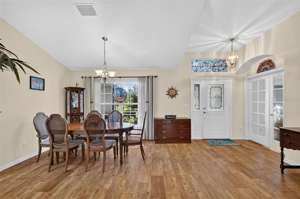 For Sale: $400,000 (4 beds, 2 baths, 2093 Square Feet)