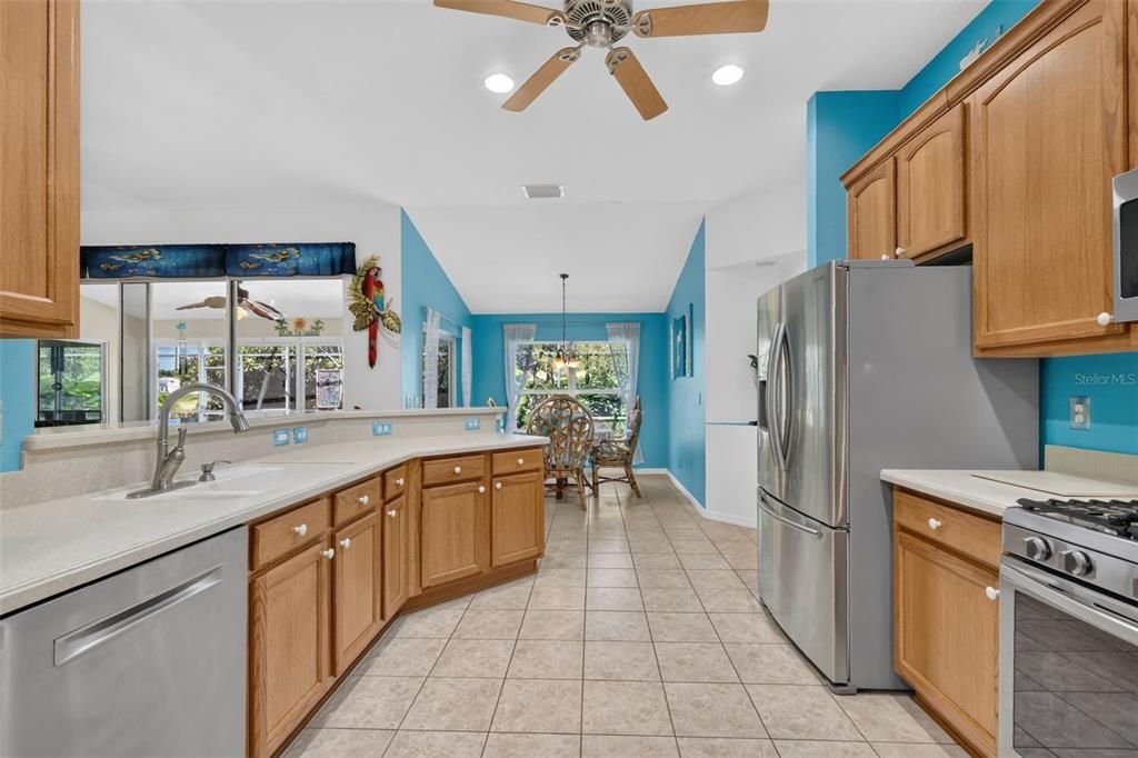 For Sale: $400,000 (4 beds, 2 baths, 2093 Square Feet)