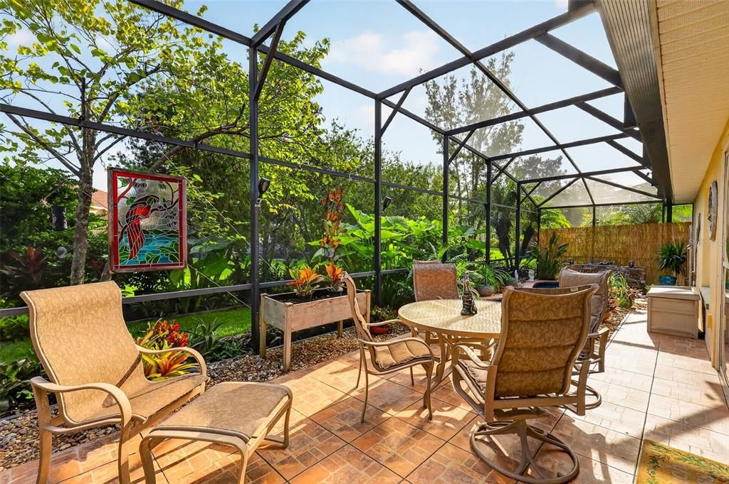 For Sale: $400,000 (4 beds, 2 baths, 2093 Square Feet)