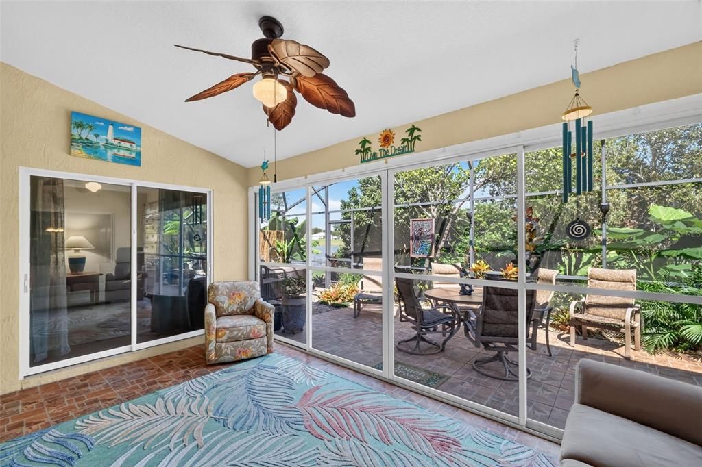 For Sale: $400,000 (4 beds, 2 baths, 2093 Square Feet)