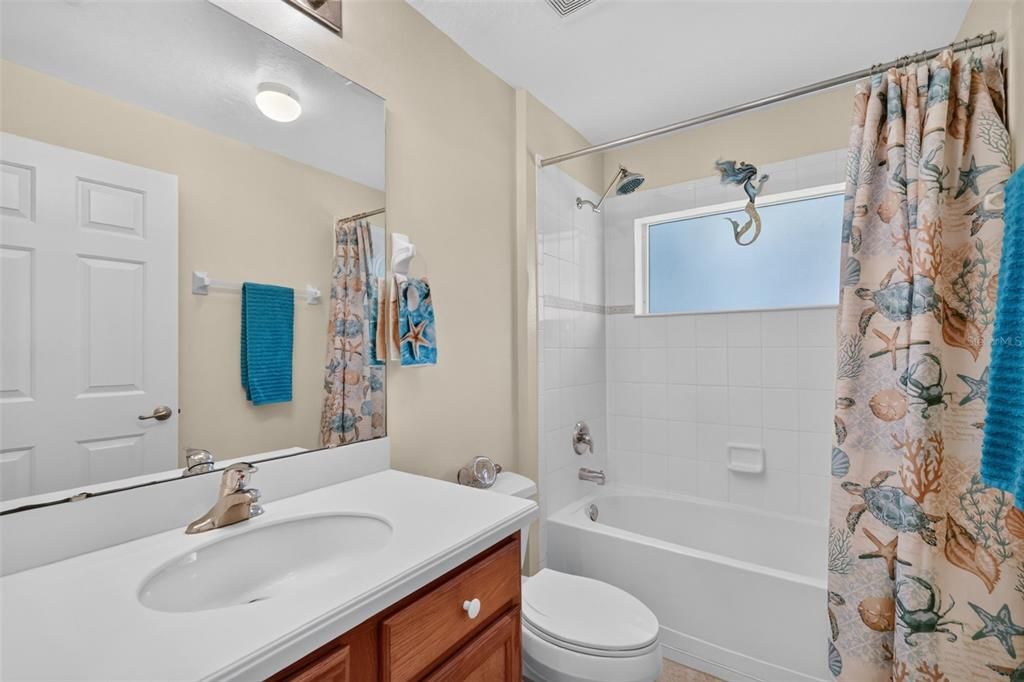 For Sale: $400,000 (4 beds, 2 baths, 2093 Square Feet)