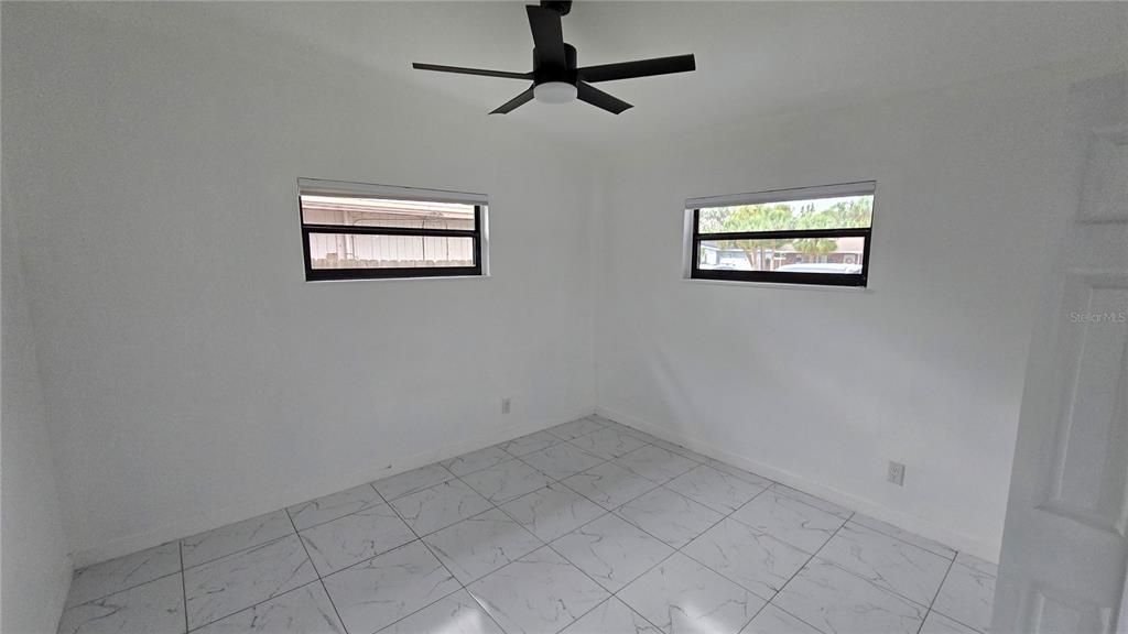 En Venta: $399,000 (3 camas, 2 baños, 1324 Pies cuadrados)