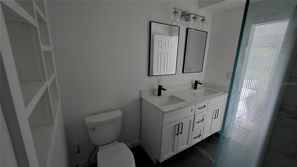 En Venta: $399,000 (3 camas, 2 baños, 1324 Pies cuadrados)