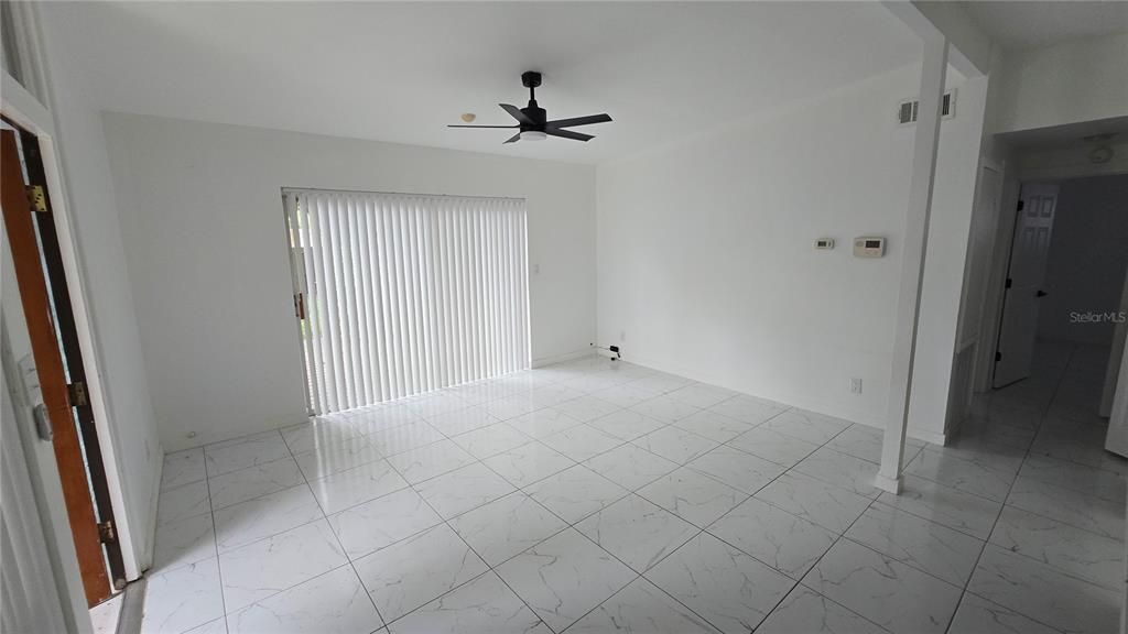 En Venta: $399,000 (3 camas, 2 baños, 1324 Pies cuadrados)