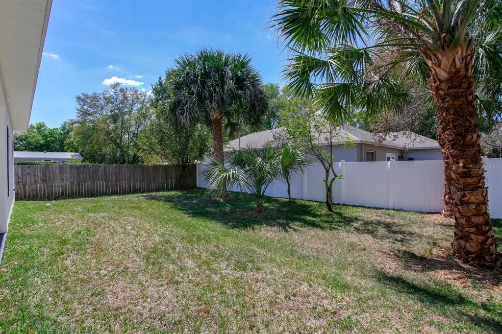 For Sale: $439,000 (3 beds, 2 baths, 1563 Square Feet)
