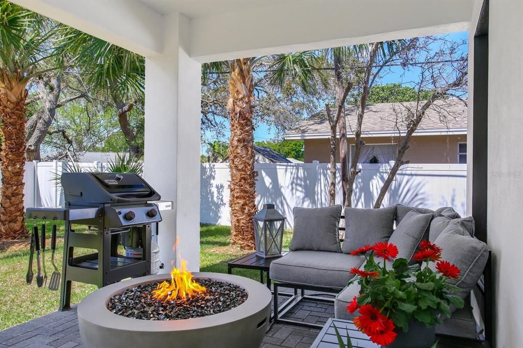 For Sale: $439,000 (3 beds, 2 baths, 1563 Square Feet)