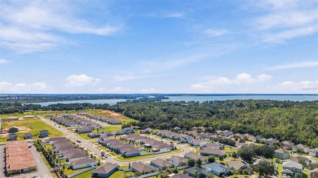 На продажу: $345,000 (4 спален, 2 ванн, 1776 Квадратных фут)