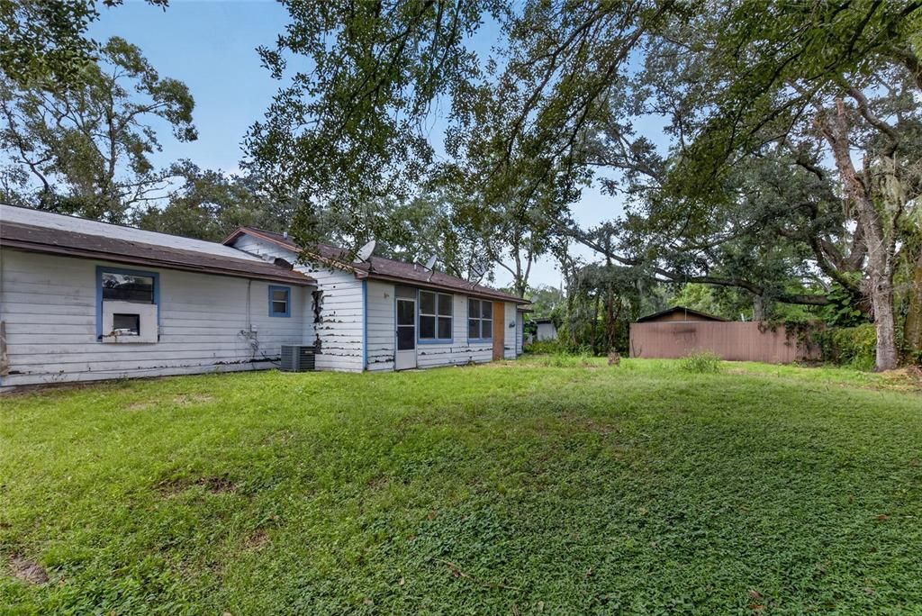 For Sale: $149,999 (4 beds, 2 baths, 1727 Square Feet)
