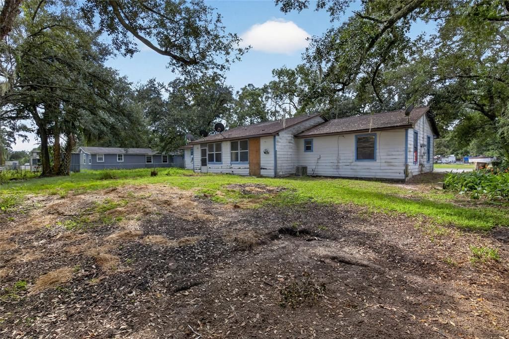 For Sale: $149,999 (4 beds, 2 baths, 1727 Square Feet)