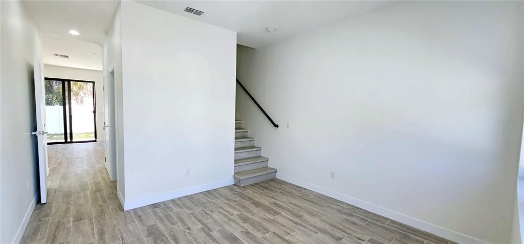 For Rent: $2,900 (3 beds, 2 baths, 1596 Square Feet)