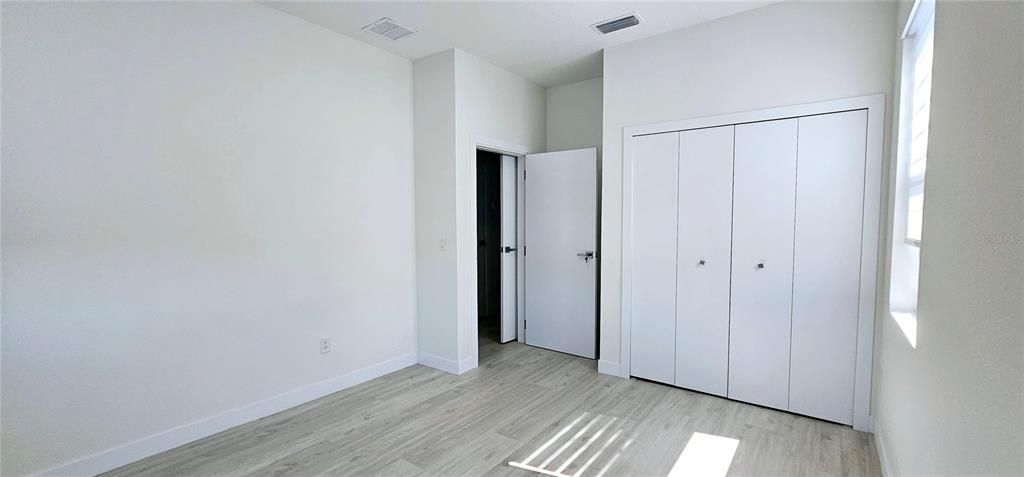 For Rent: $2,900 (3 beds, 2 baths, 1596 Square Feet)