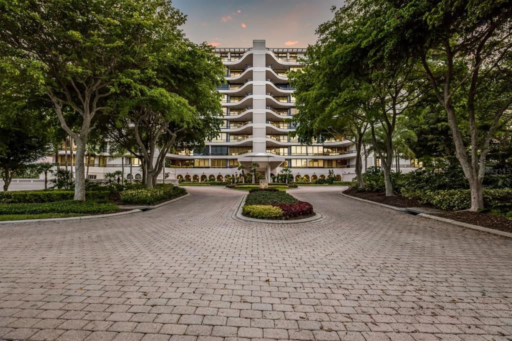 En Venta: $12,995,000 (4 camas, 3 baños, 4912 Pies cuadrados)